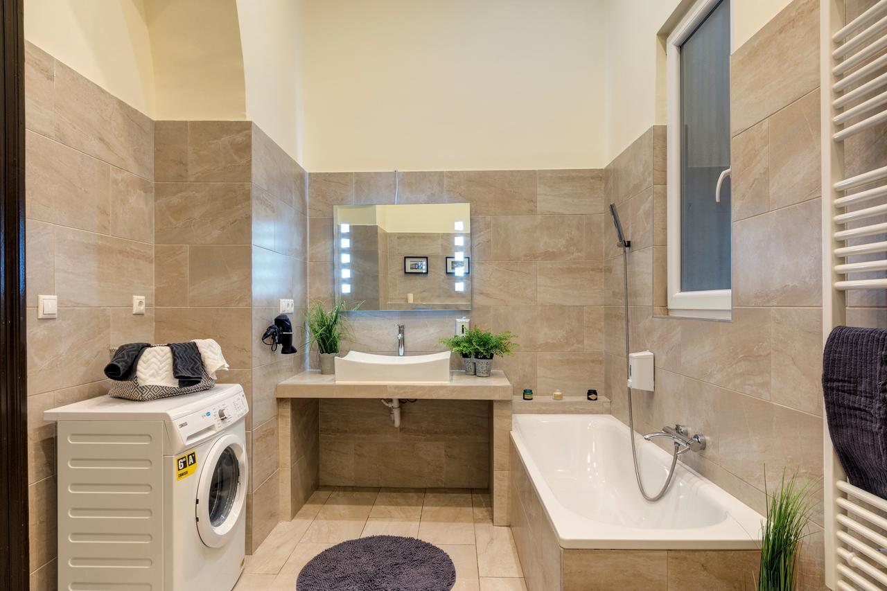Real Apartments Klauzal Будапеща Екстериор снимка